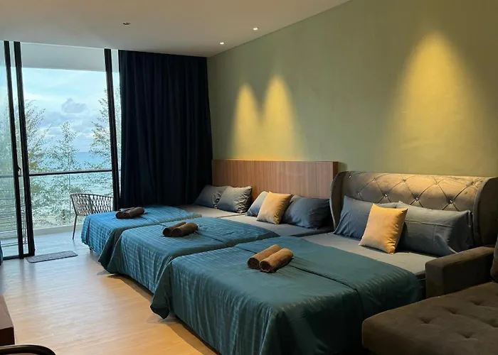 Ss Staycation @Roxy Sematan Beach Apt