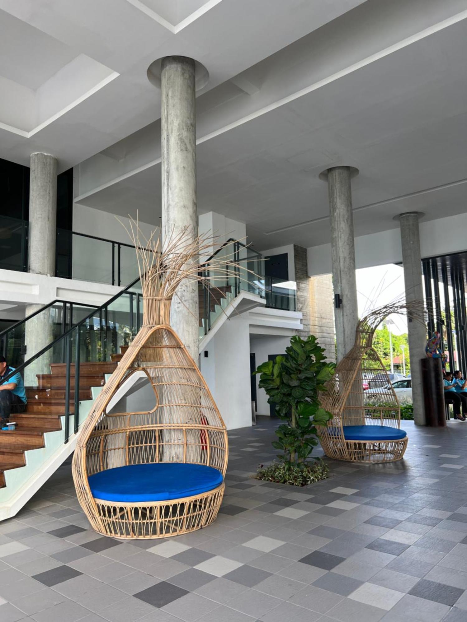 Ss Staycation @roxy * Sematan
